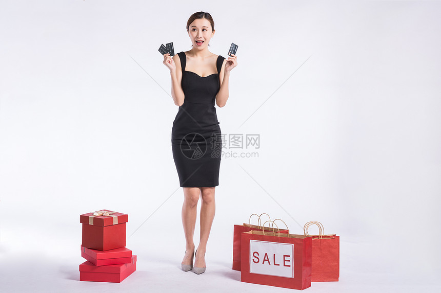 青年职业女性购物图片