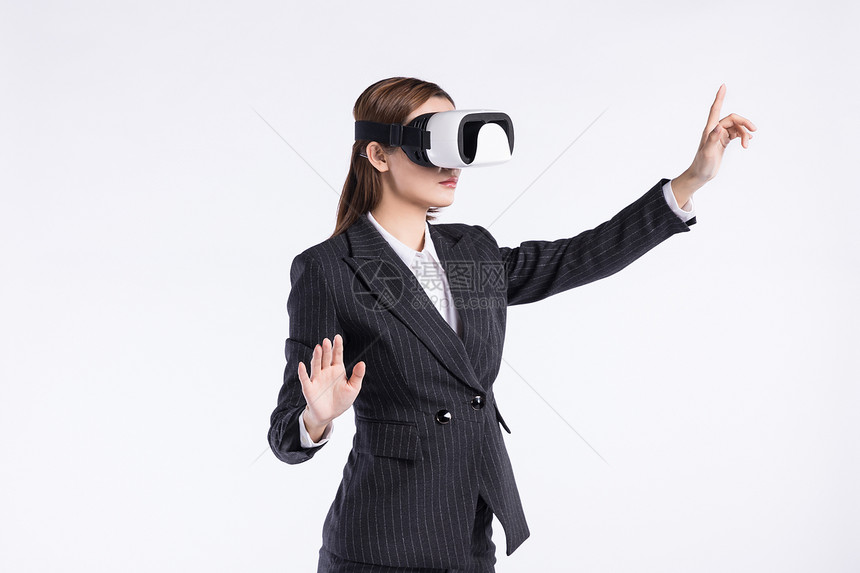 商务女性VR科技点击图片