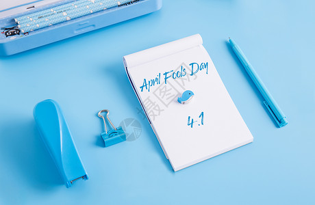蓝色订书机素材愚人节设计图片