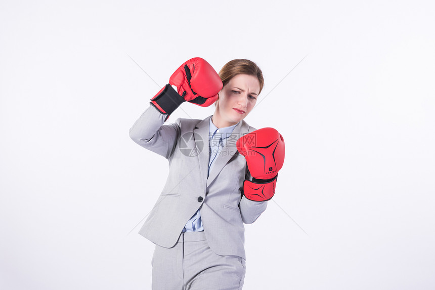 外国商务女性拳击图片