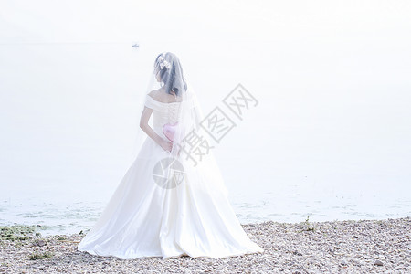 新娘简约白色背影高清图片