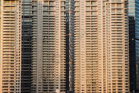 傍晚时上海的建筑特写图片