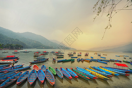 尼泊尔费瓦湖尼泊尔博卡拉费瓦湖背景