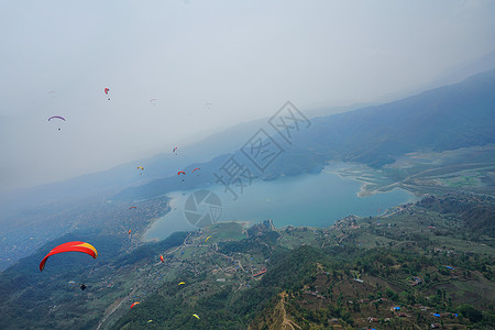 博卡拉地标尼泊尔博卡拉滑翔伞航拍背景