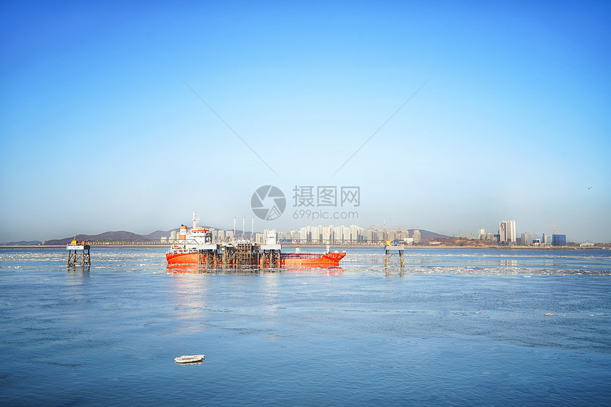 韩国仁川港船只图片
