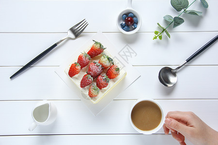 美味草莓蛋糕高清图片
