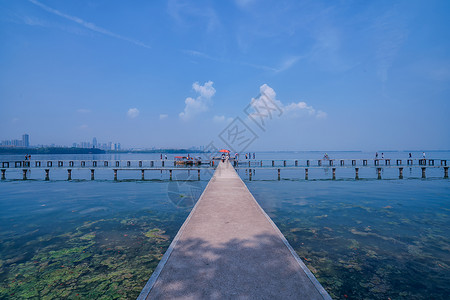 武汉大学凌波门武汉东湖凌波门背景