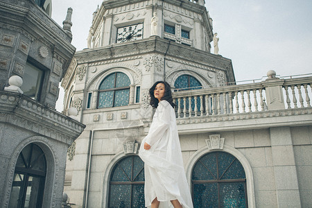 两位女神欧美风女性街拍背景