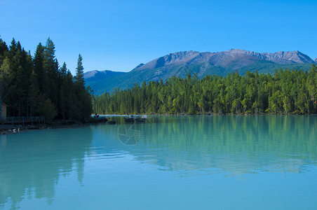 山水环境新疆天山山区河流湖泊原始森林背景