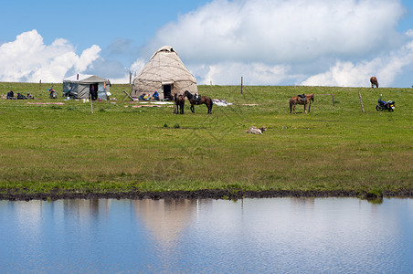 新疆天山牧场美景高清图片