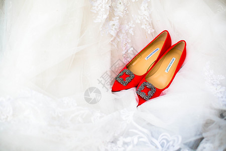 婚鞋婚纱图片