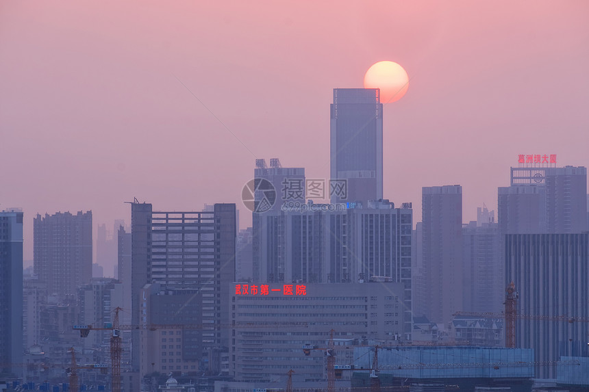 夕阳西下的武汉图片