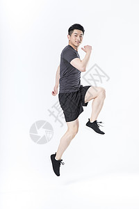 跑步的运动男性图片