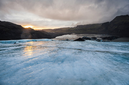 冰岛瓦特纳冰川日落高清图片