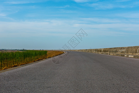 一马平川的公路图片