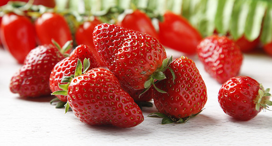 草莓水果插画奶油草莓背景