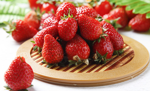 草莓水果插画草莓背景