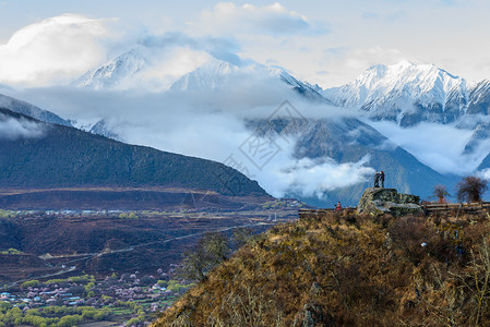 林芝雪山背景图片