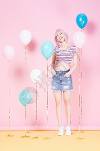 性感时尚假发美女粉色创意照假发美女粉色背景气球创意照背景