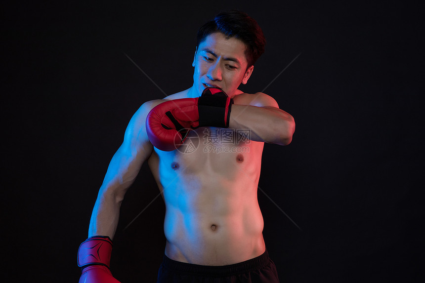 运动男性人像肌肉拳击创意照图片