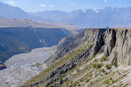 新疆红山大峡谷背景图片