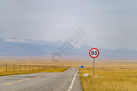 公路限速新疆独库公路背景