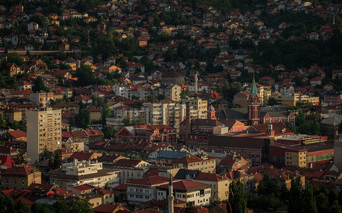 波黑萨拉热窝欧洲旅游城市日落风光背景