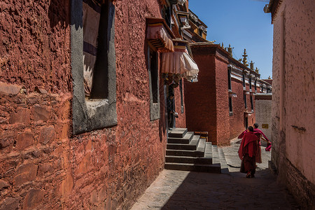 西藏喇嘛庙宗教城堡路高清图片