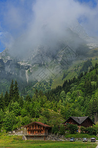 瑞士木屋瑞士高山上的乡村田园背景