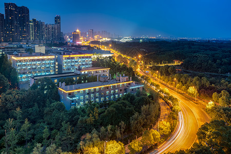 武汉徐东东湖边绿色公路背景