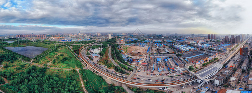 江滩公园俯瞰下的武汉城市全景长片背景