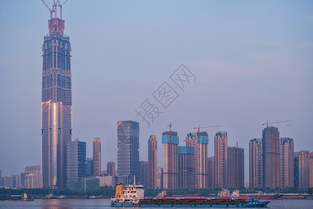 直插云霄中国在建第一高楼636米武汉绿地中心背景