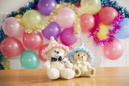 儿童节生日聚会时的玩具熊图片