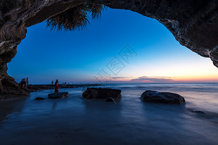 洞穴日出北海涠洲岛海景背景