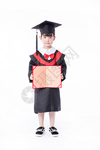 小朋友获奖儿童小女孩毕业服手持荣誉证书教育背景