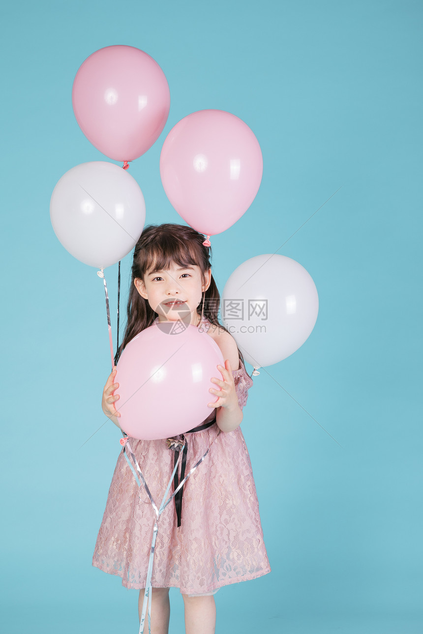 小女孩儿童节气球人像图片