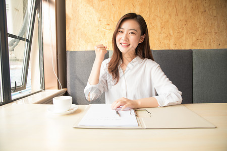 商务女性咖啡馆办公高清图片