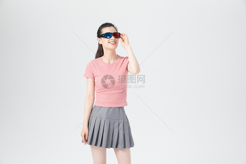 活力青年女性3D眼镜图片
