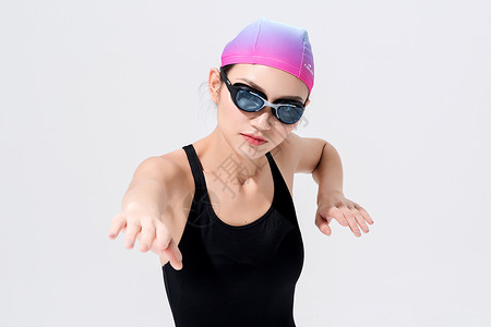 女游泳运动员准备动作高清图片