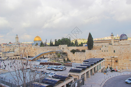 景区停车场以色列耶路撒冷老城哭墙背景