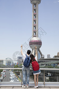 上海旅游的情侣图片