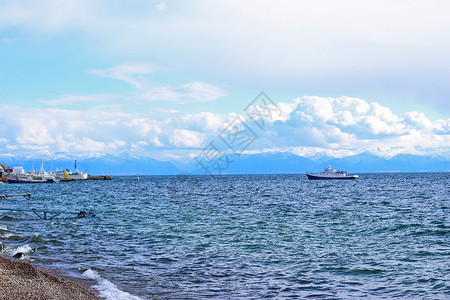 贝加尔湖南线俄罗斯贝加尔湖轮船背景