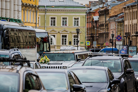 俄罗斯圣彼得堡堵车交通堵塞高清图片