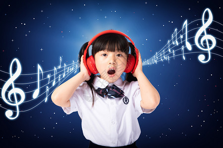 捂着耳朵小孩听音乐的小女孩设计图片