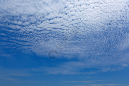 空气通透蓝天白云背景背景