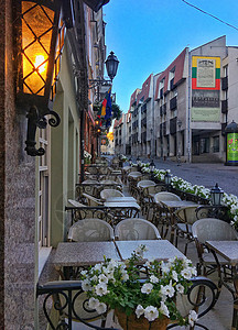 欧洲街头露天咖啡座高清图片