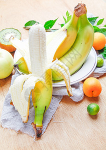 新鲜海南香蕉背景图片