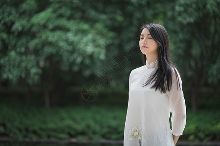 禅养生古风禅服女性背景