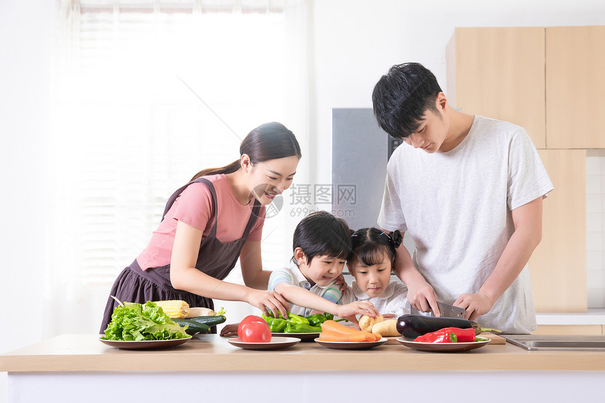 家庭生活厨房切菜图片