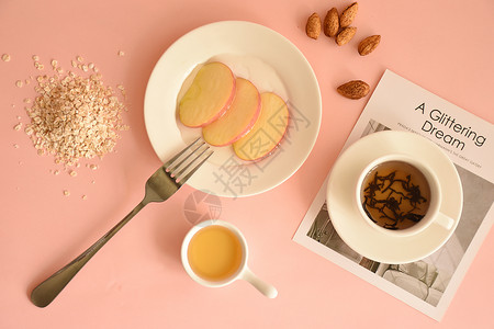 水果红茶一份丰盛的水果燕麦早餐背景